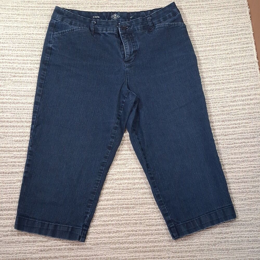 ST JOHNS BAY WOMEN BLUE DENIM MID RISE STRETCH CAPRI JEANS SIZE 10 CASUAL COMFOR